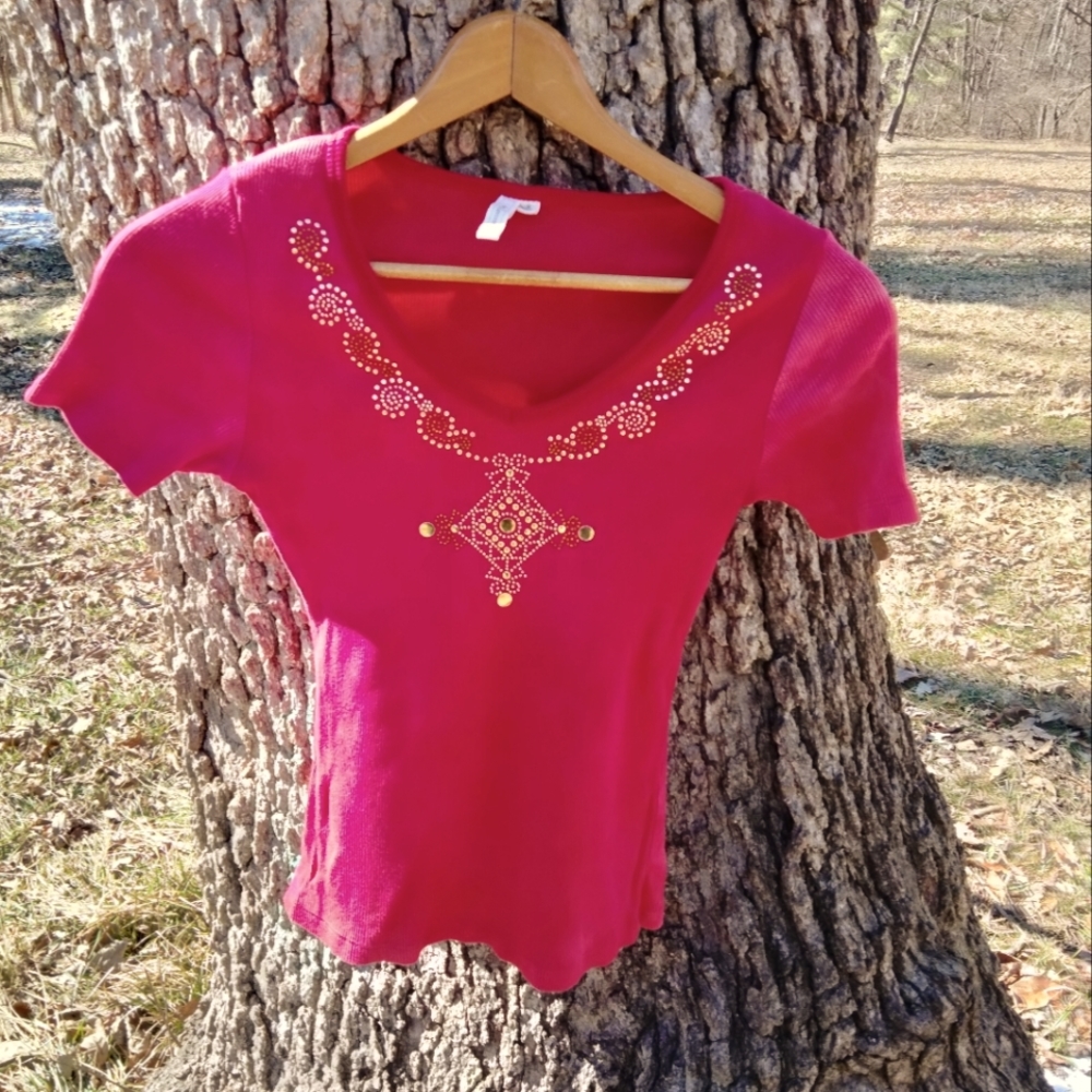 ⬇️Price Drop!⬇️ Susan Lawrence Embellished T-shirt in size S
